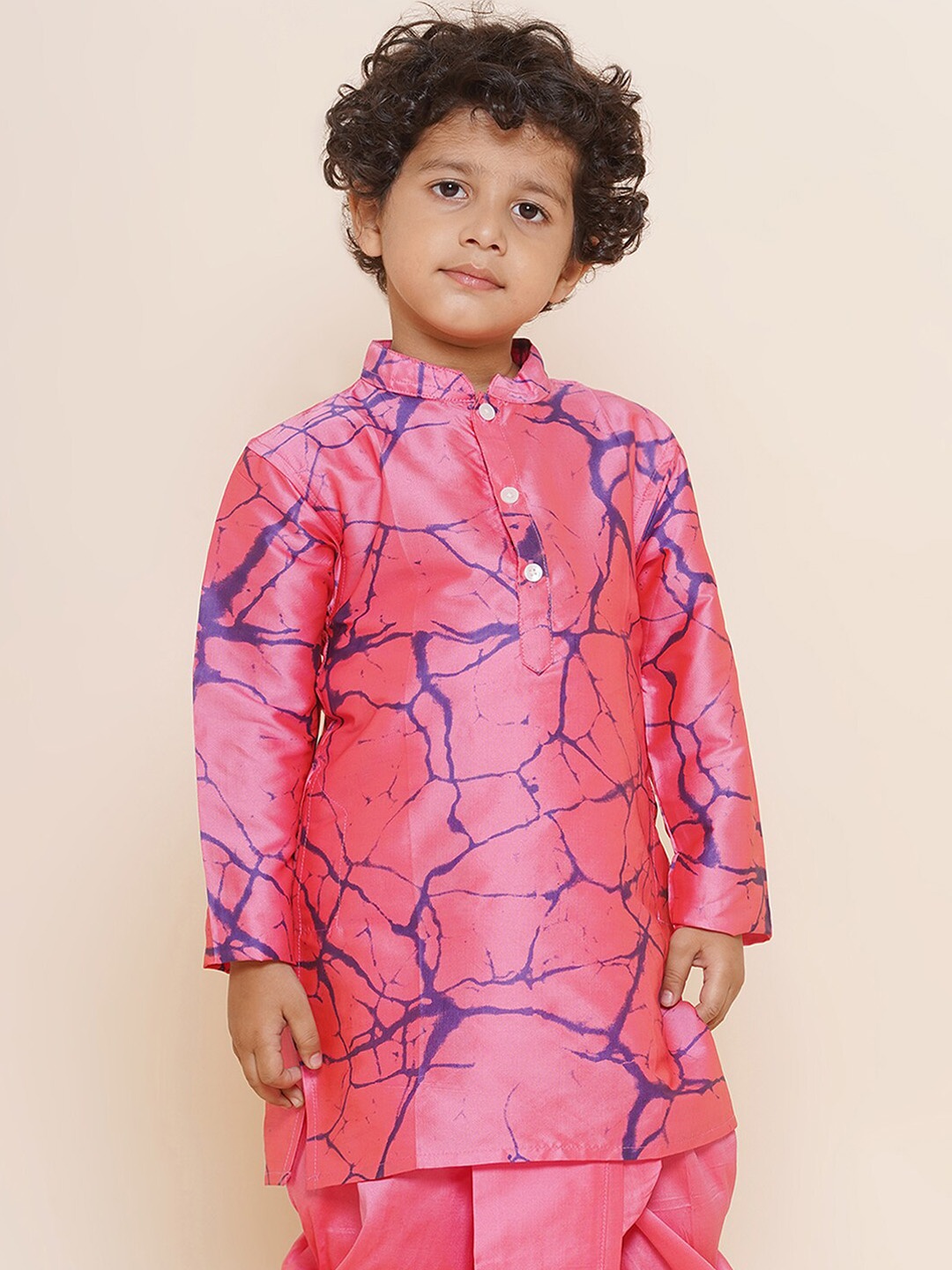 

Sethukrishna Boys Pink Printed Flared Sleeves Thread Work Kurta