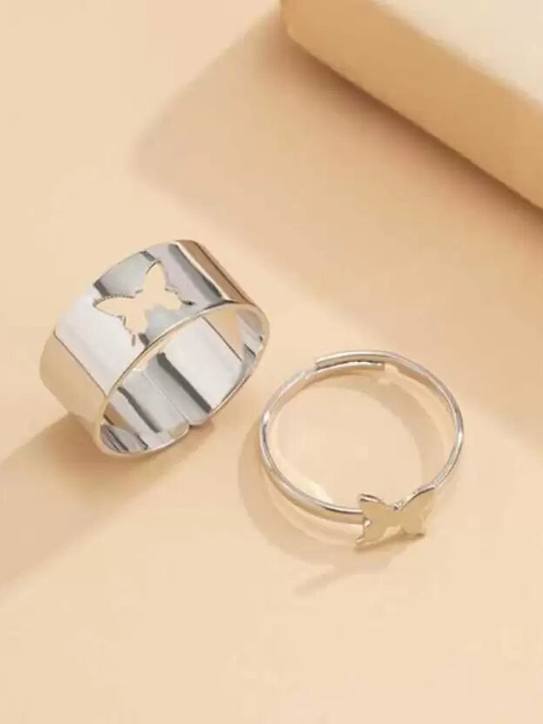 

RUHI COLLECTION Silver-Plated Butterfly Couple Finger Ring