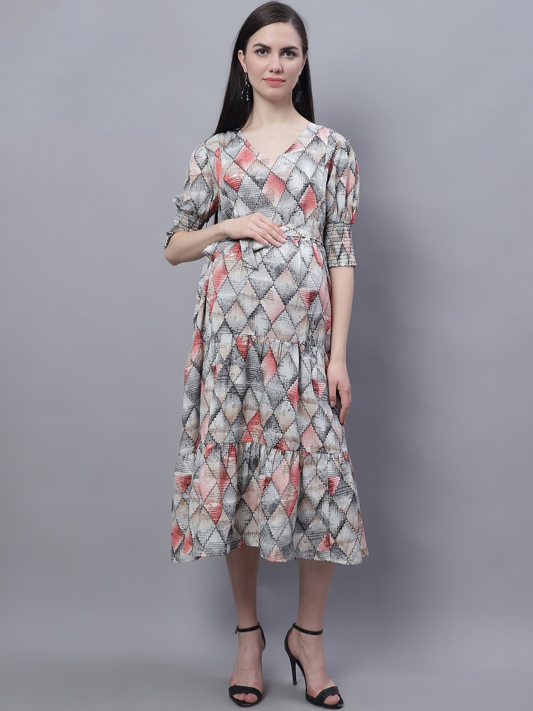

Moms Maternity Geometric Print Puff Sleeves Crepe Maternity Fit & Flare Dress, Off white