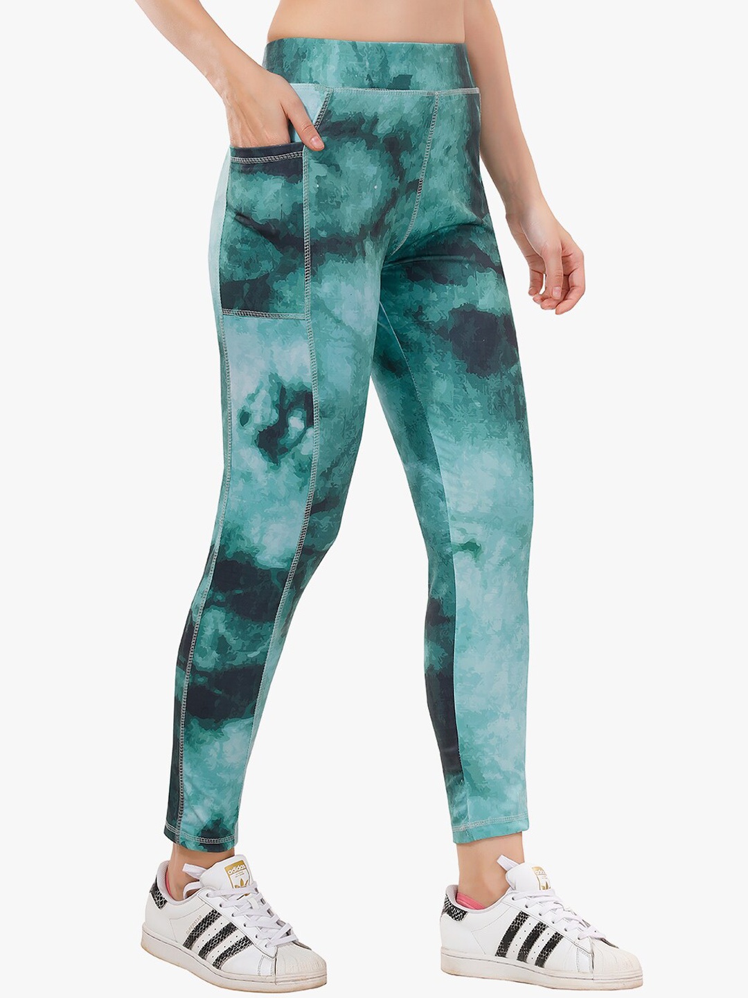

TRASA Women Printed Slim-Fit High Waist Dry Fit Ankle-Length Sports Tights, Green