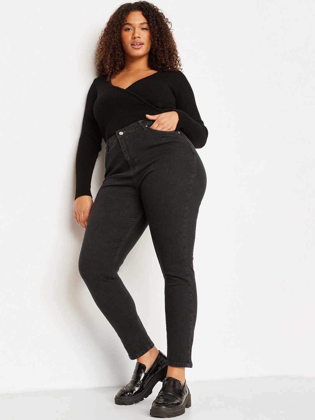 

Trendyol Women Mid Rise Cotton Jeans, Black