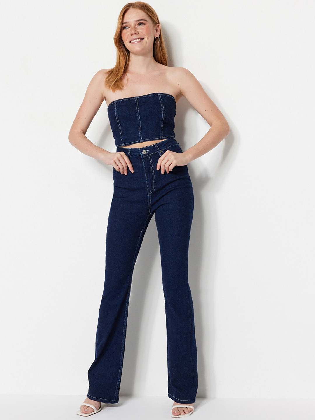 

Trendyol Women Clean Look Mid Rise Cotton Jeans, Navy blue