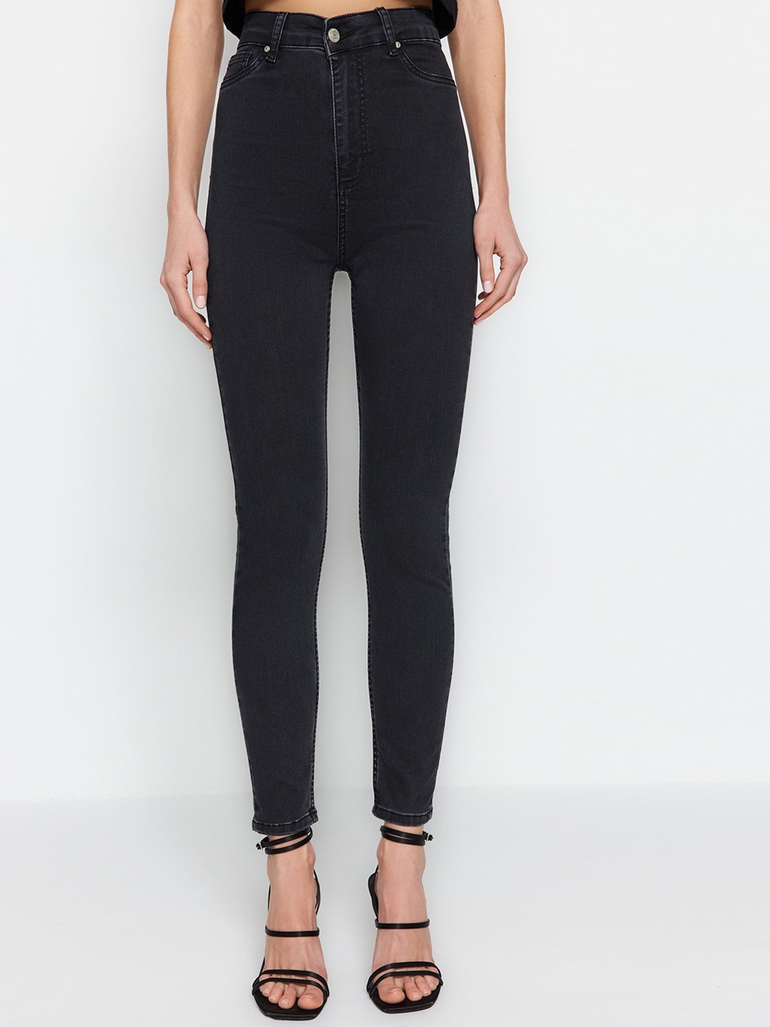 

Trendyol Women Mid Rise Cotton Jeans, Black