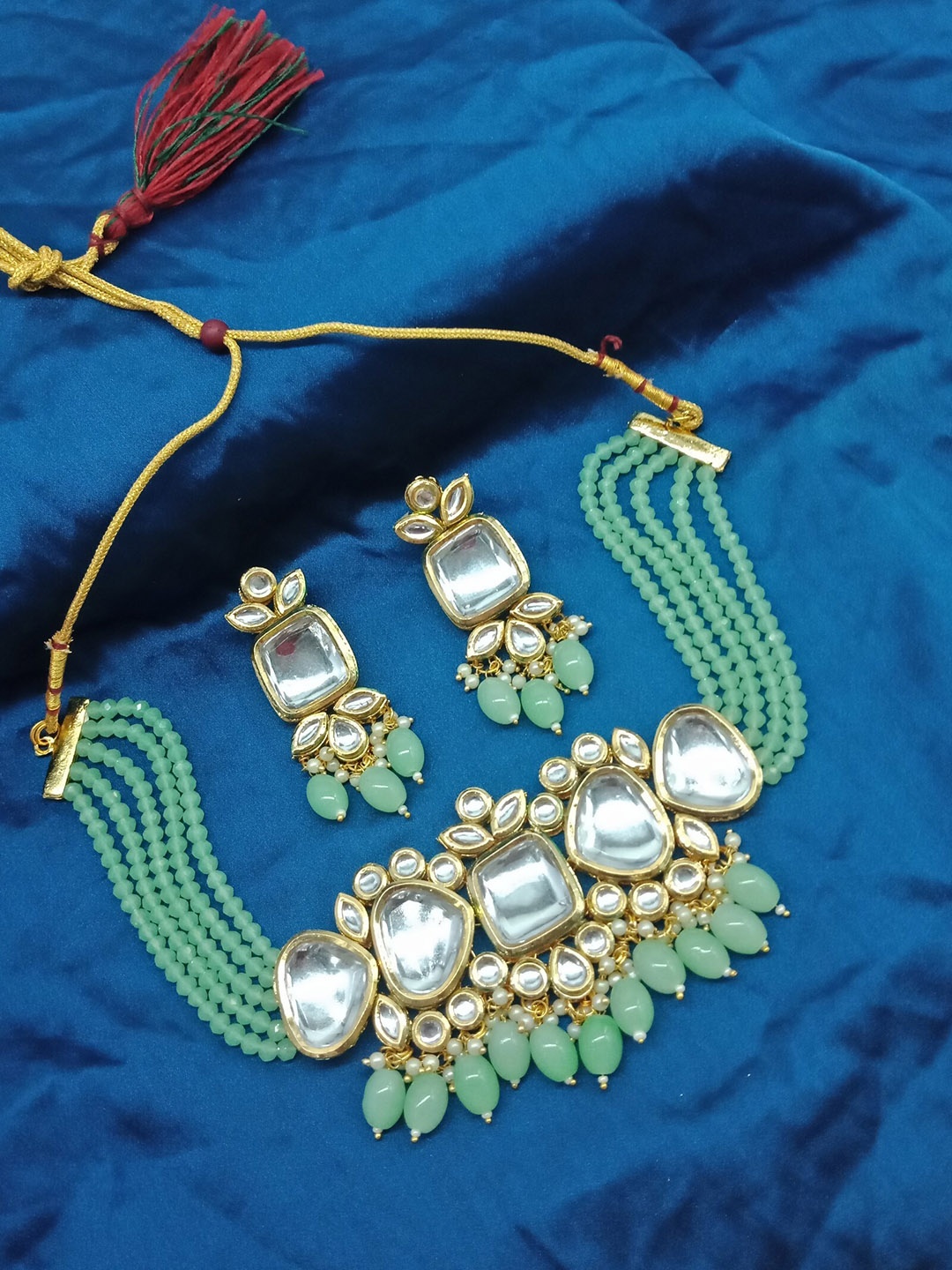 

AASHISH IMITATION Gold-Plated Kundan Studded & Beaded Jewellery Set