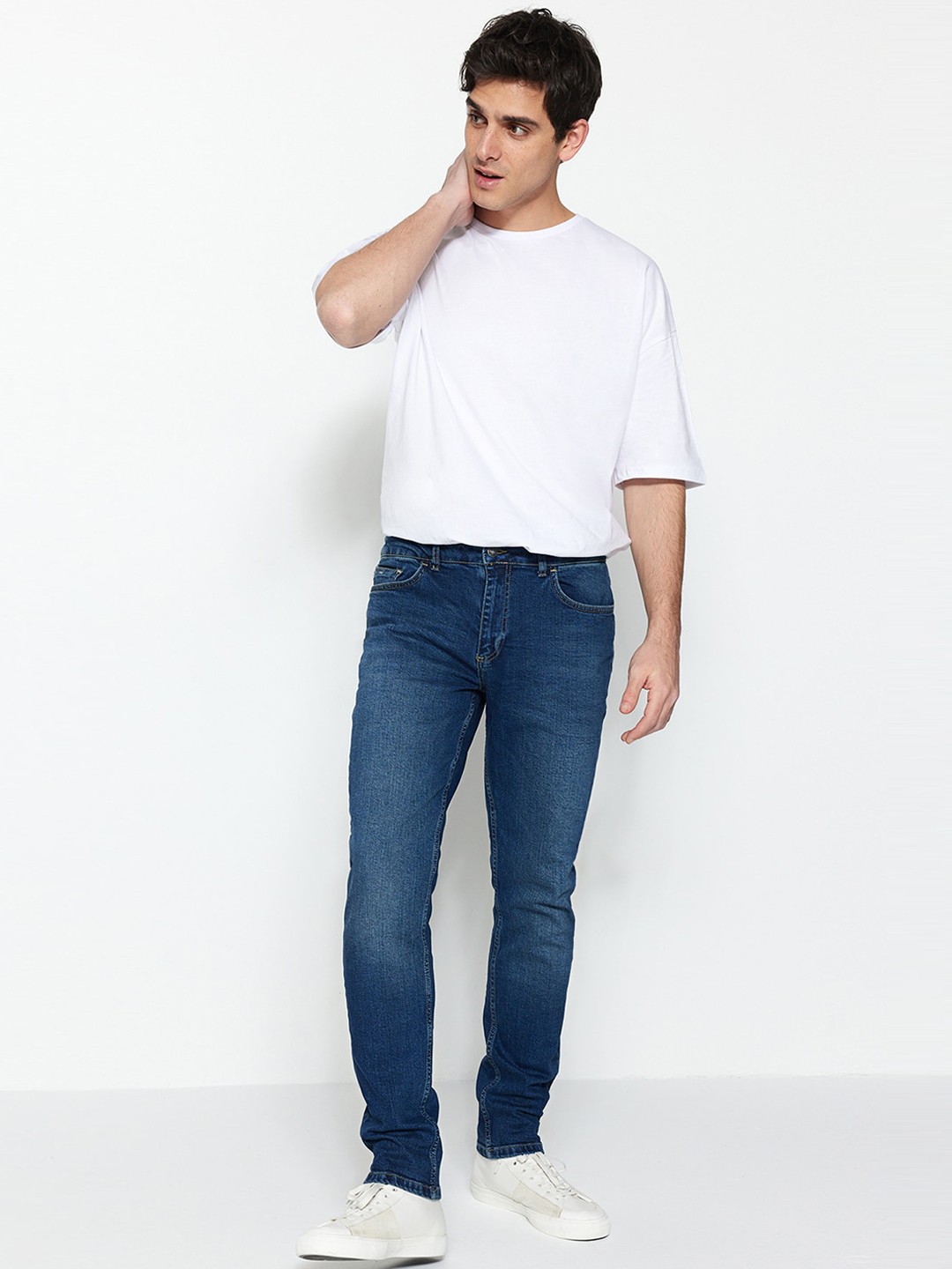 

Trendyol Men Mid-Rise Light Fade Jeans, Blue