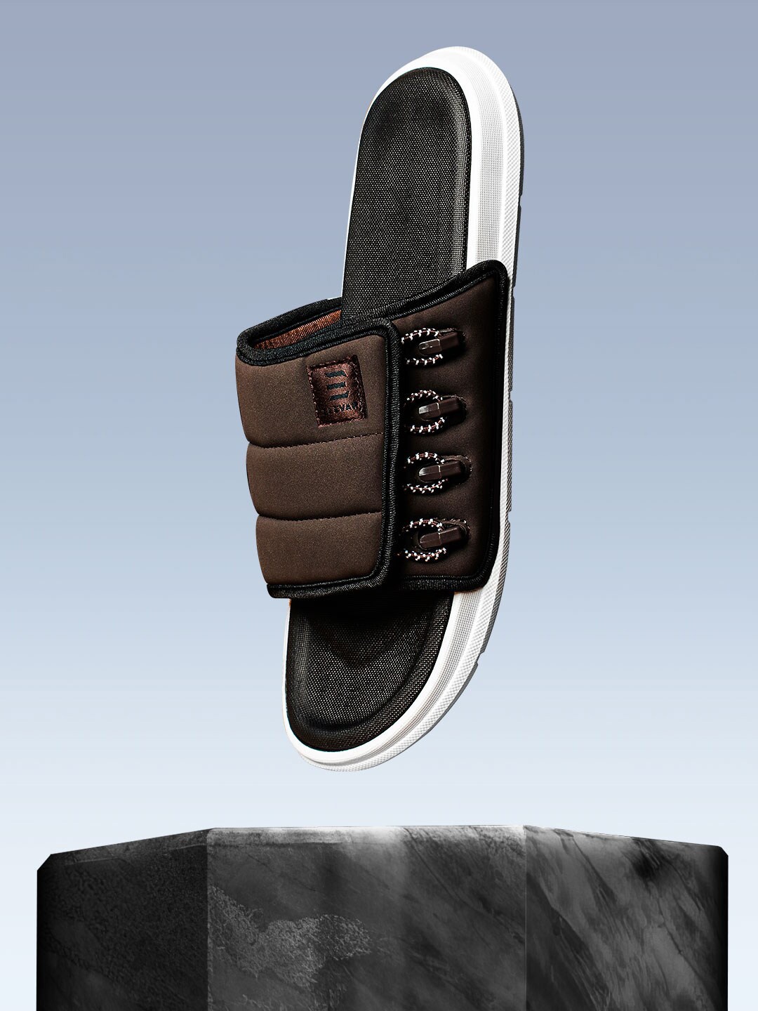 

ELEVAR Men Ultra Cruize Sliders, Brown