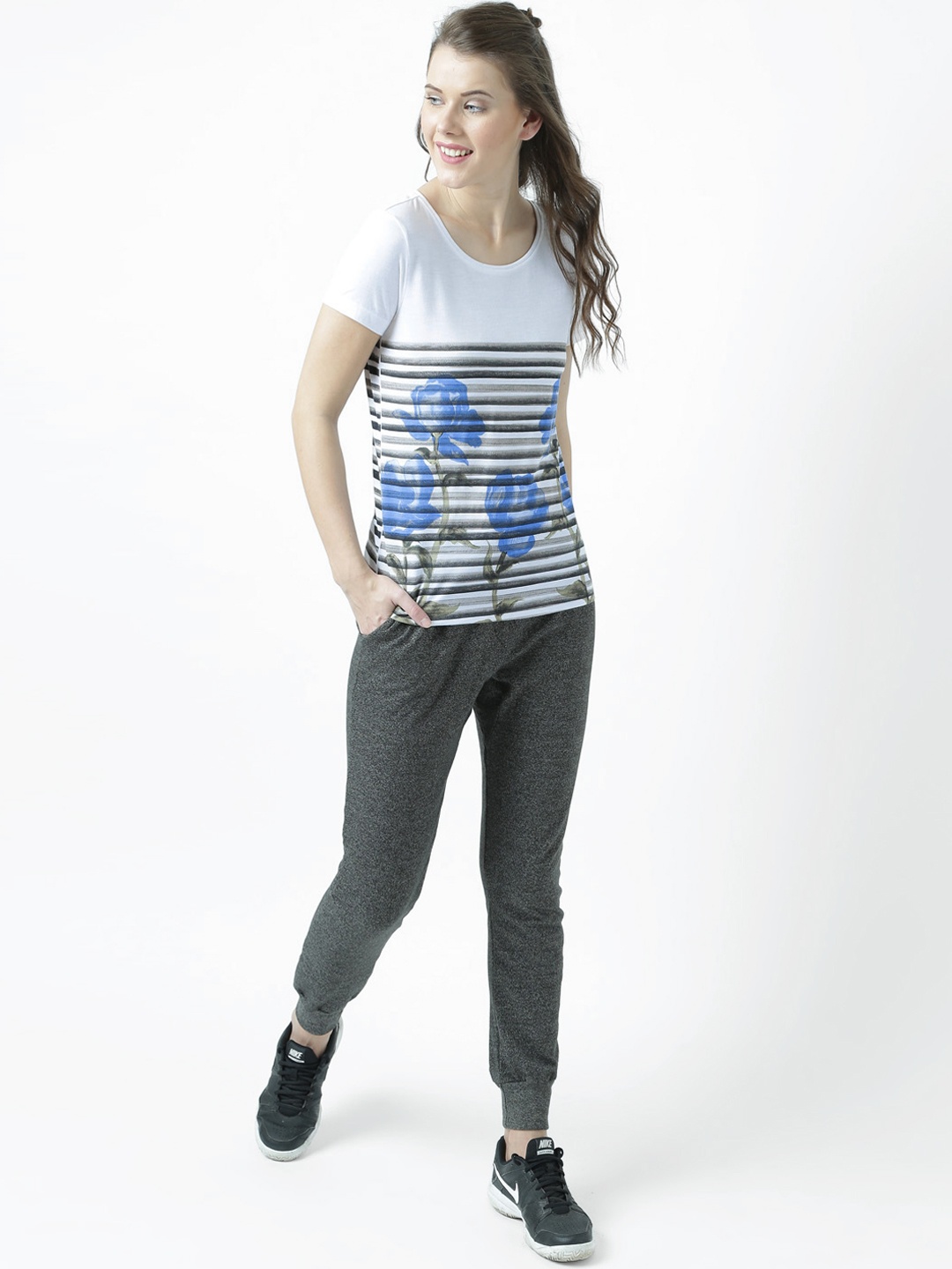 Huetrap Women White Printed Round Neck T-shirt