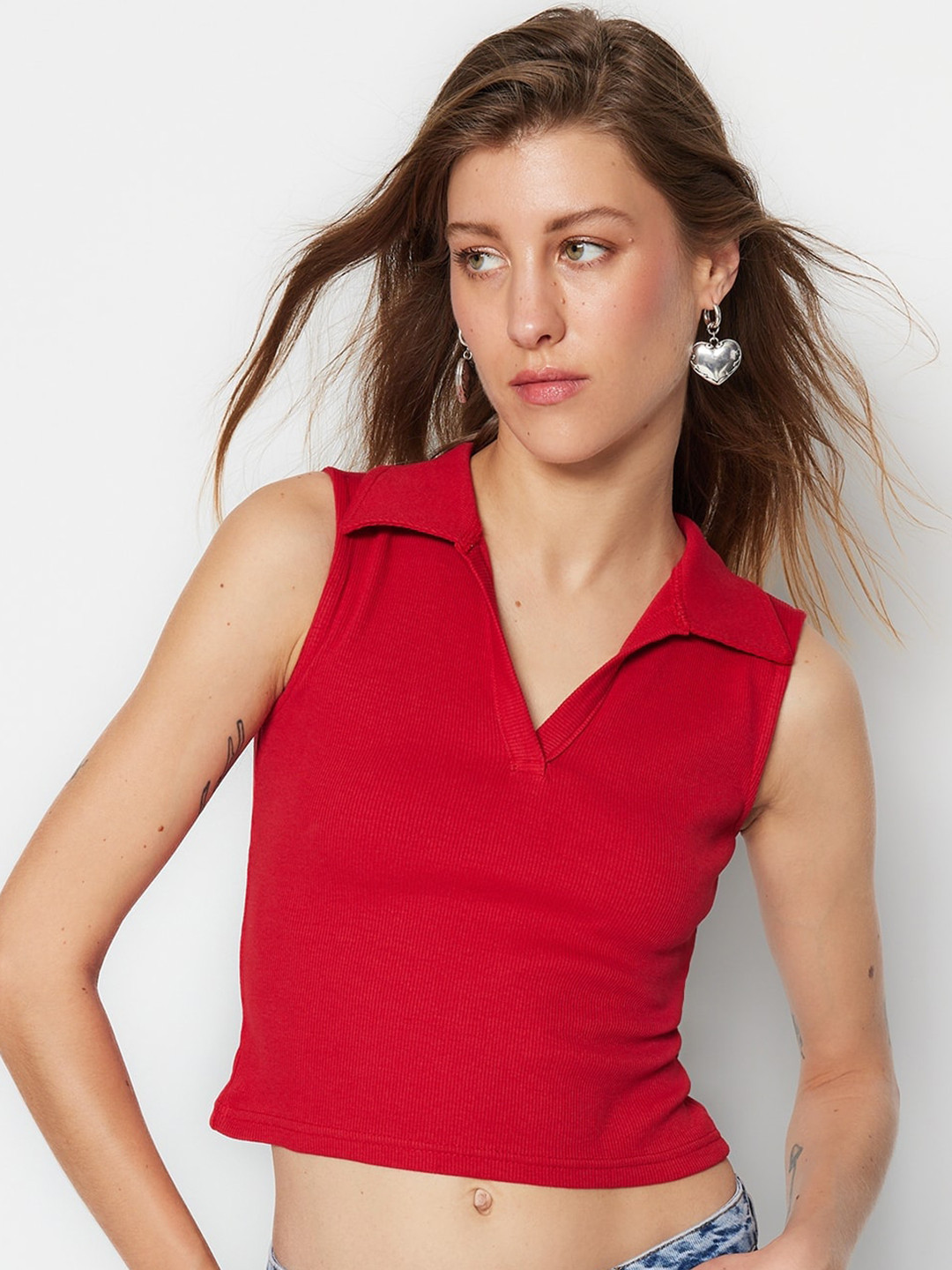 

Trendyol Shirt Collar Sleeveless Ribbed Crop Top, Red