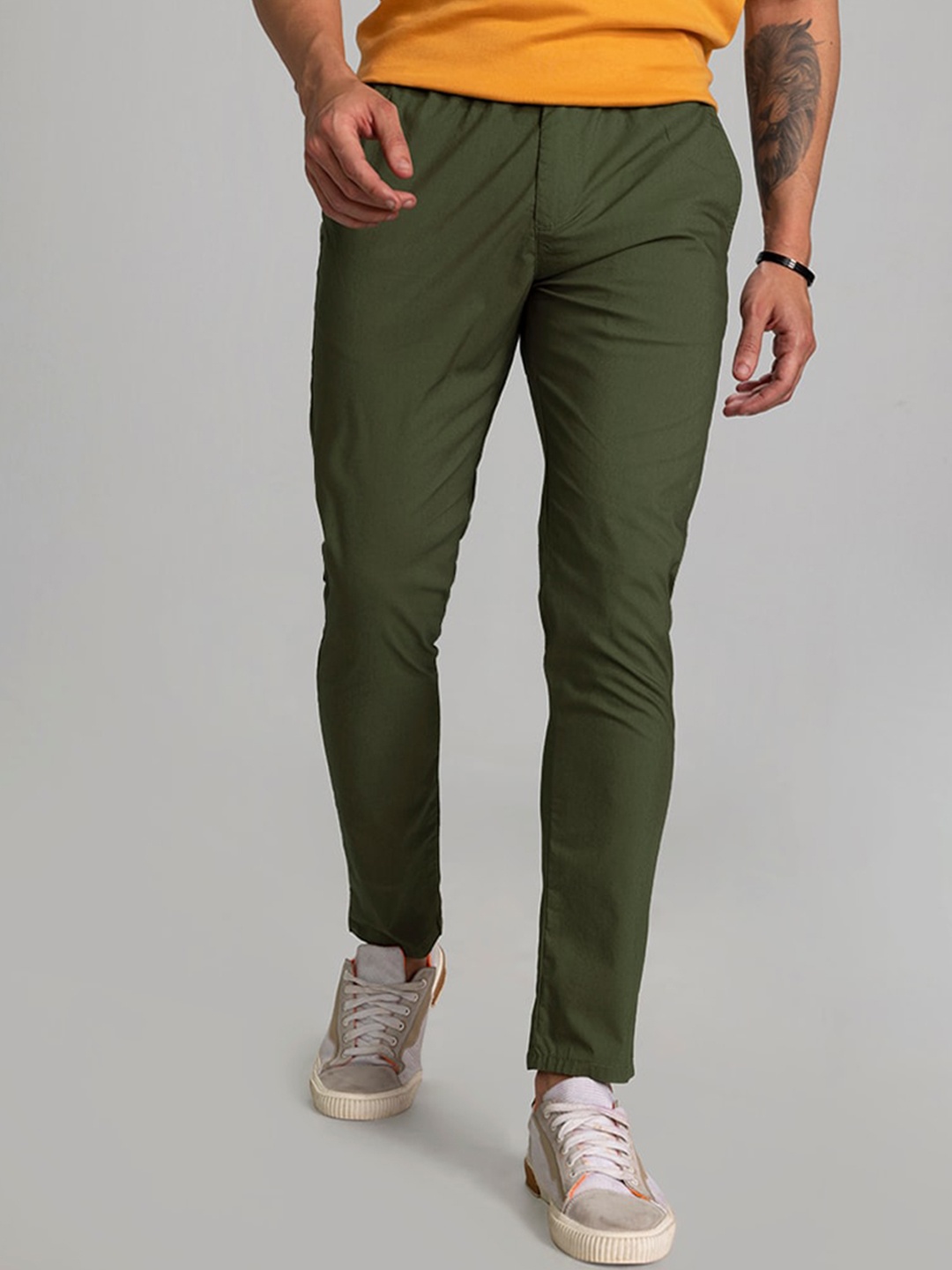 

Snitch Men Green Relaxed Straight Leg Slim Fit Cotton Chinos Trousers