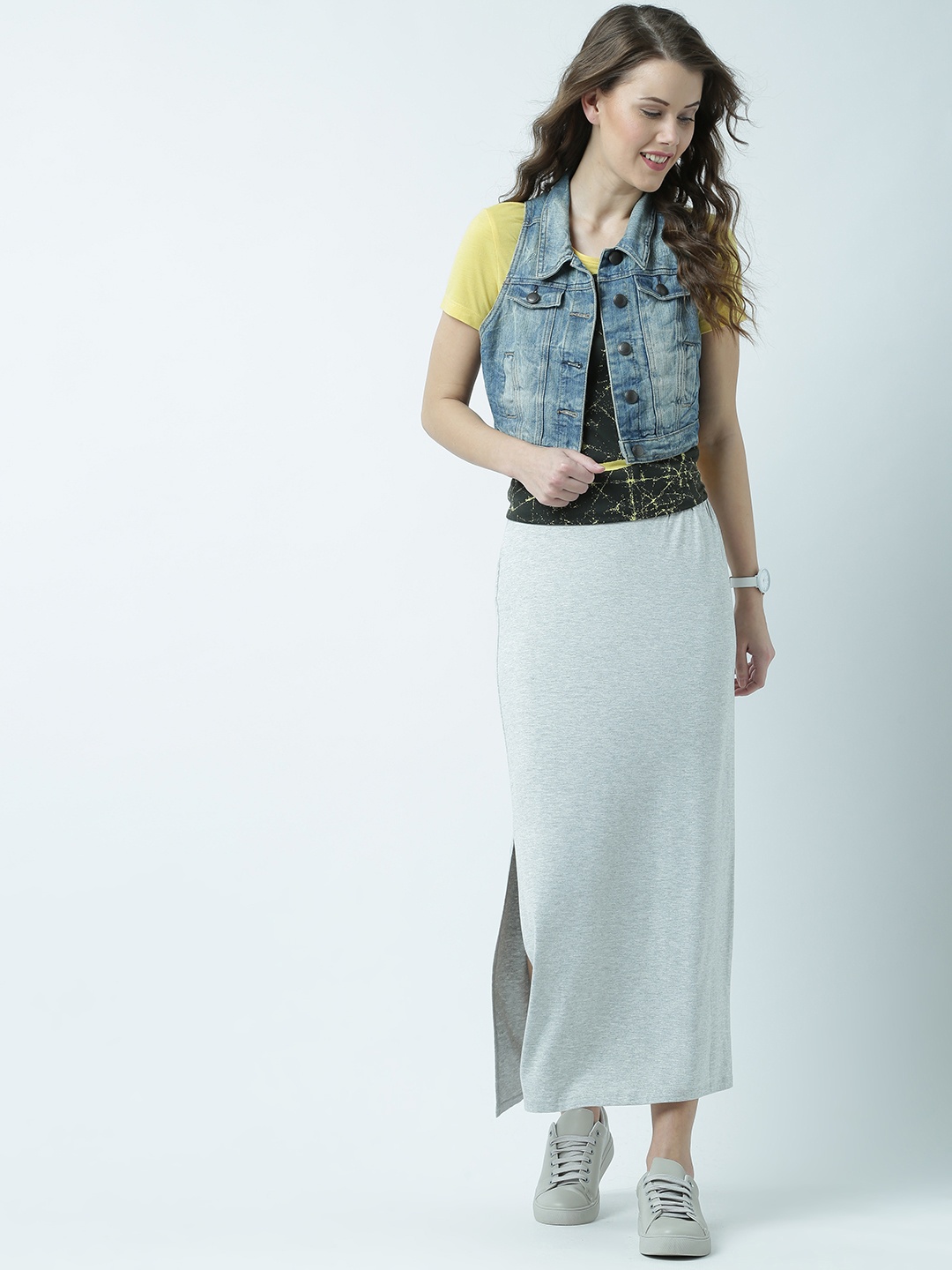 

Huetrap Women Yellow Printed Round Neck T-shirt