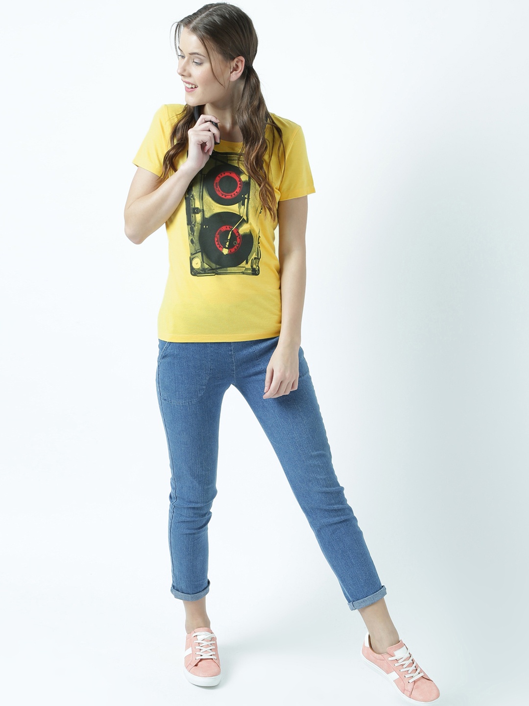 

Huetrap Women Yellow Printed Round Neck T-shirt
