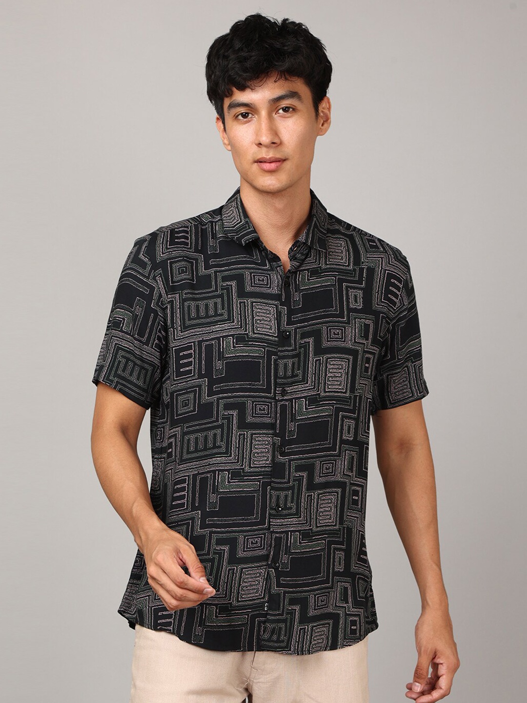 

FOGA New Geometric Printed Pure Cotton Casual Shirt, Black