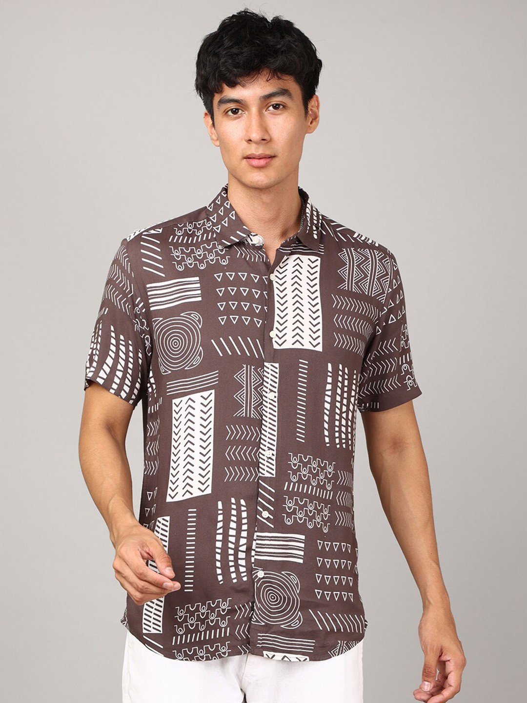 

FOGA Geometric Printed Spread Collar Casual Shirt, Brown