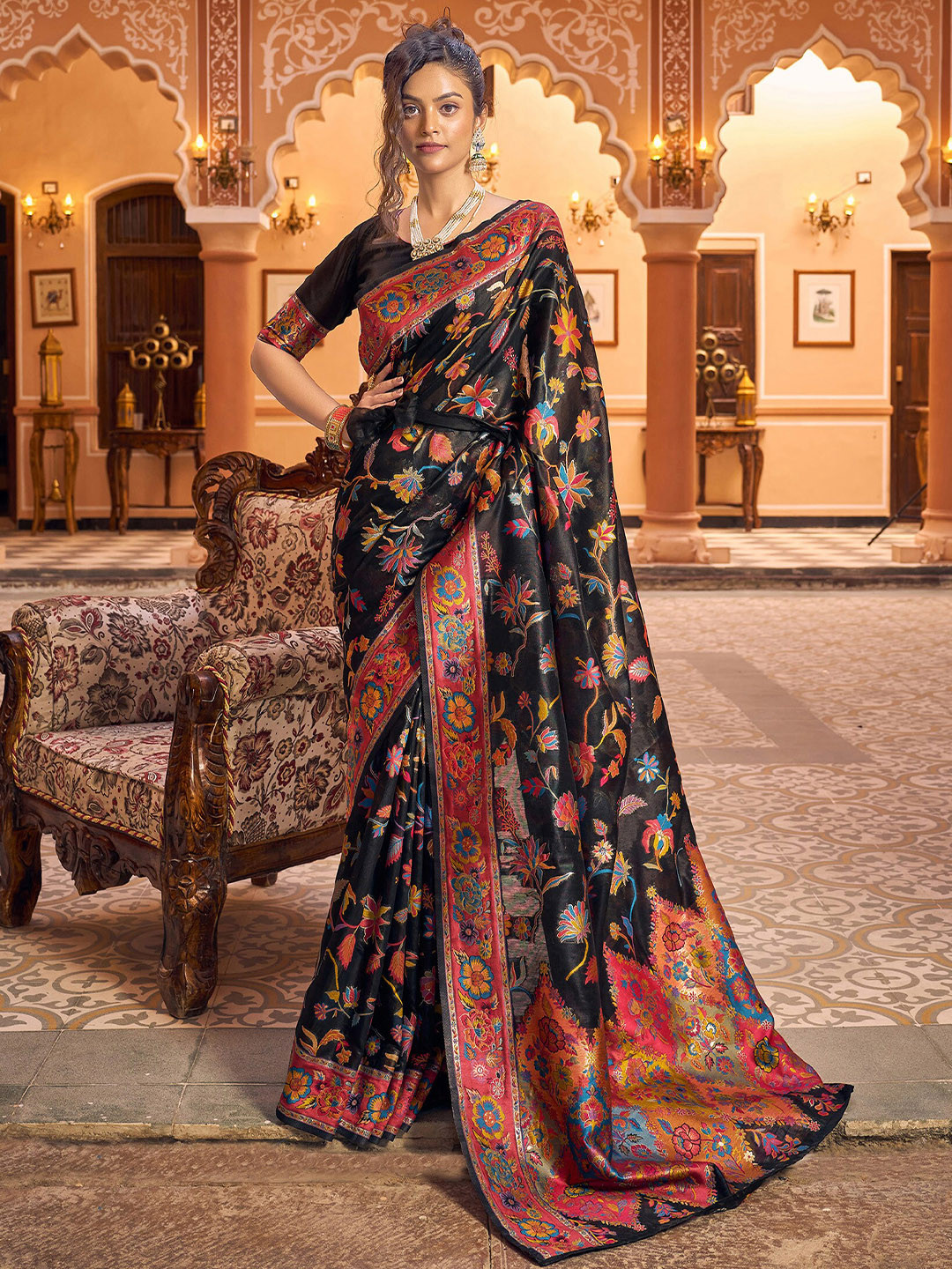 

elora Woven Design Zari Silk Cotton Saree, Black