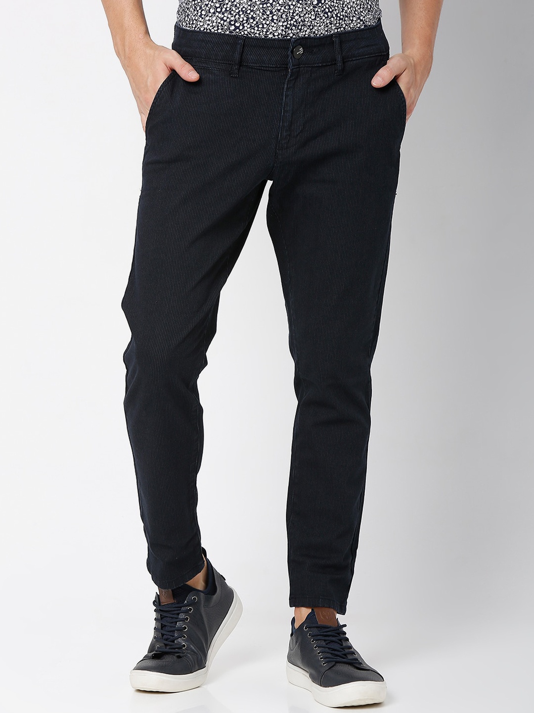 

Mufti Men Mid Rise Slim Fit Trousers, Navy blue
