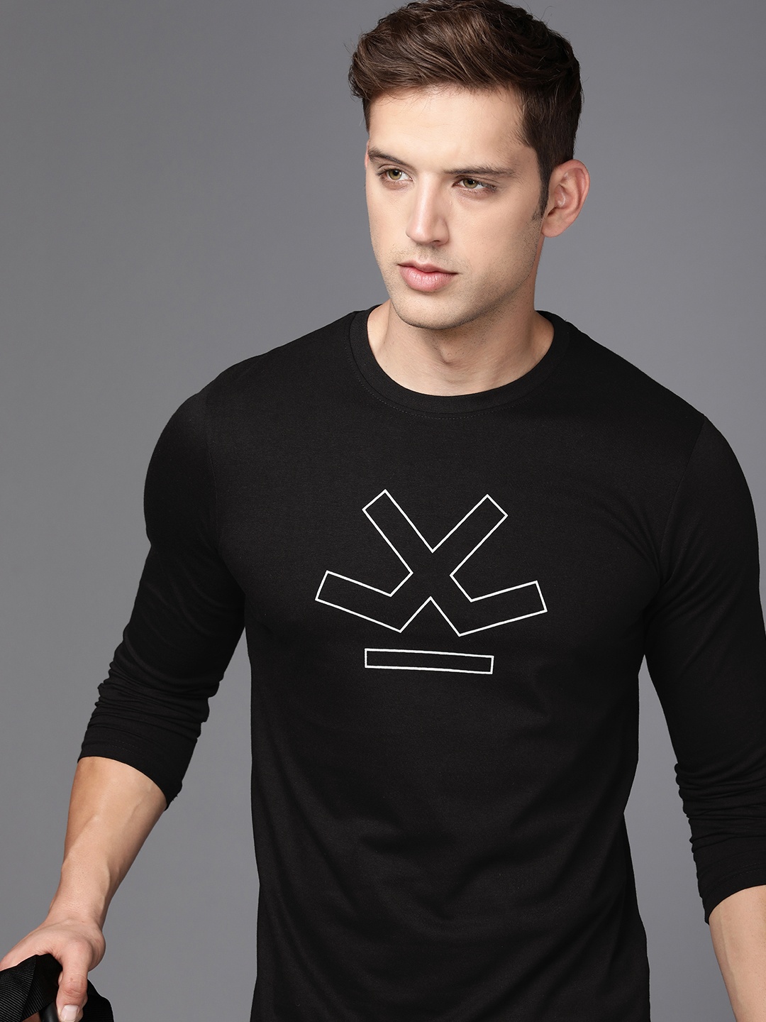 

WROGN Men Brand Logo Printed Round Neck Long Sleeves Slim Fit T-shirt, Black