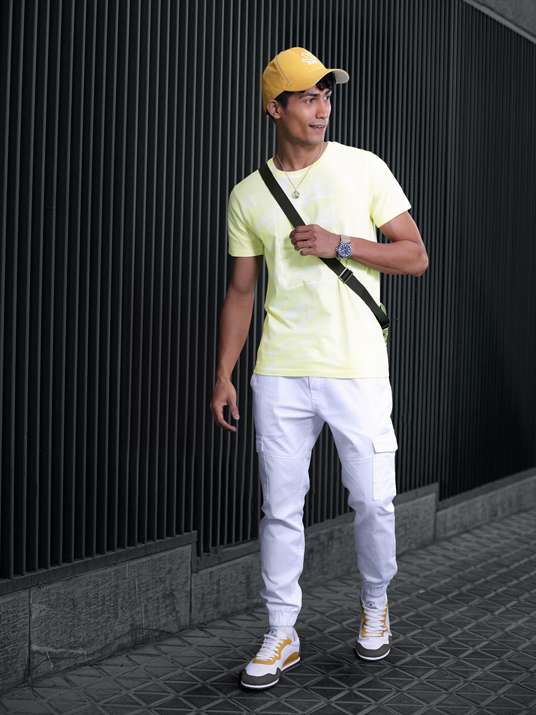 

WROGN Pure Cotton Slim Fit Tie and Dye Casual T-shirt, Yellow