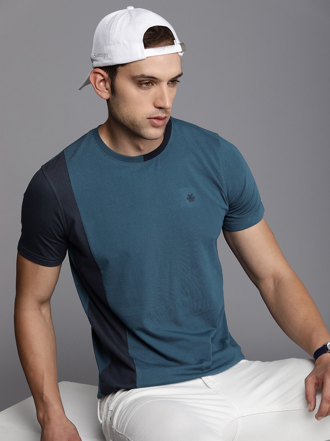 

WROGN Men Colourblocked Slim Fit T-shirt, White