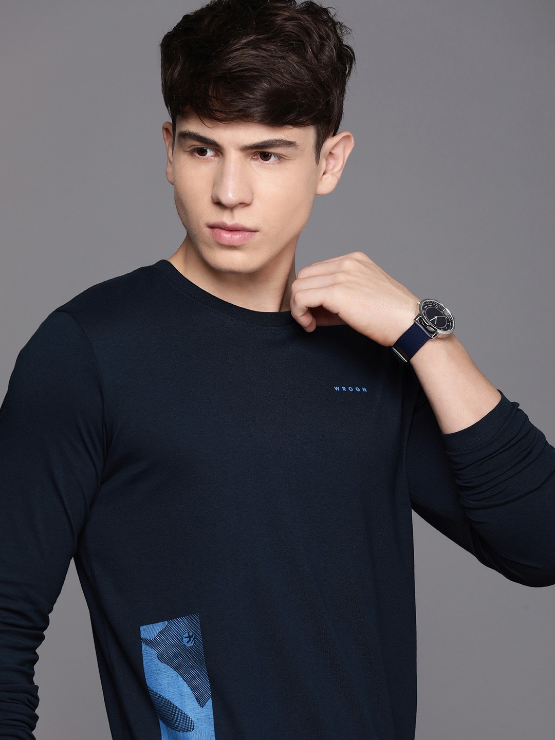

WROGN Men Printed Slim Fit Casual T-shirt, Navy blue