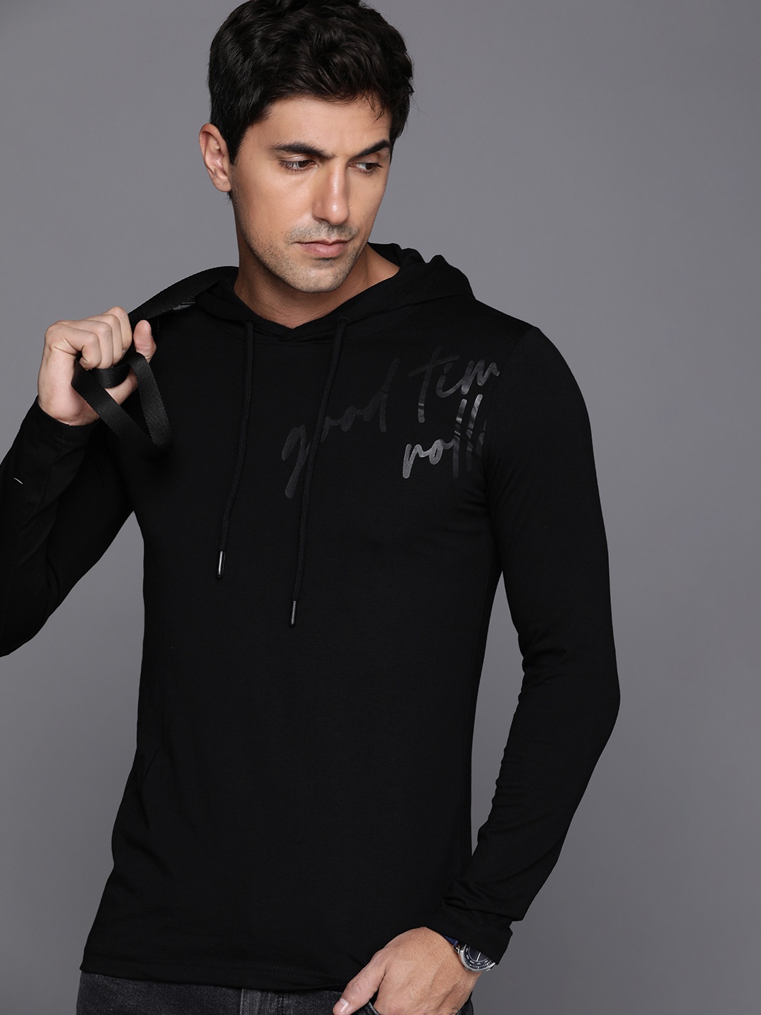 

WROGN Slim Fit Typography Printed Hooded Casual T-shirt, Black
