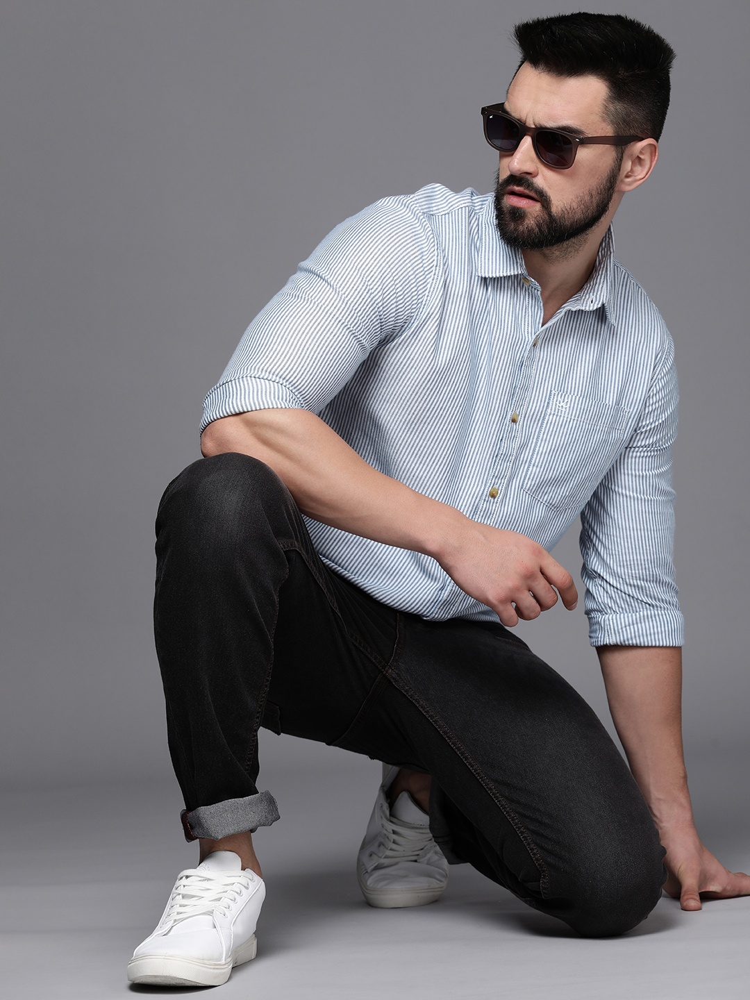 

WROGN Men Pure Cotton Slim Fit Opaque Striped Casual Shirt, White