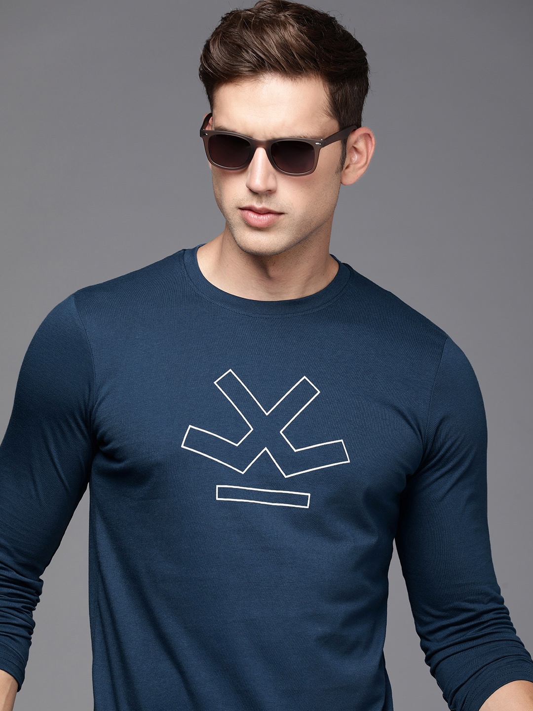 

WROGN Men Brand Logo Printed Round Neck Long Sleeves Slim Fit T-shirt, Navy blue
