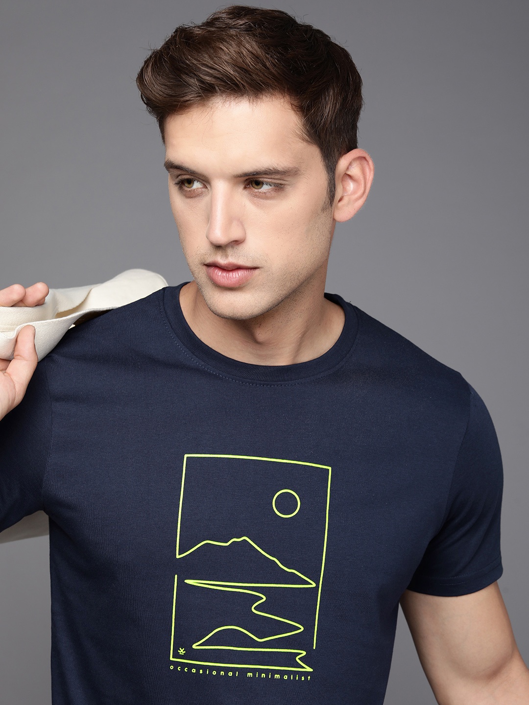 

WROGN Men Graphic Printed Round Neck Slim Fit T-shirt, Navy blue