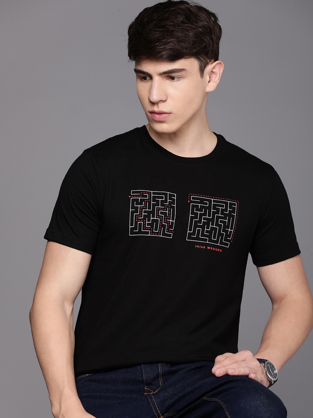 

WROGN Men Geometric Printed Slim Fit T-shirt, Black