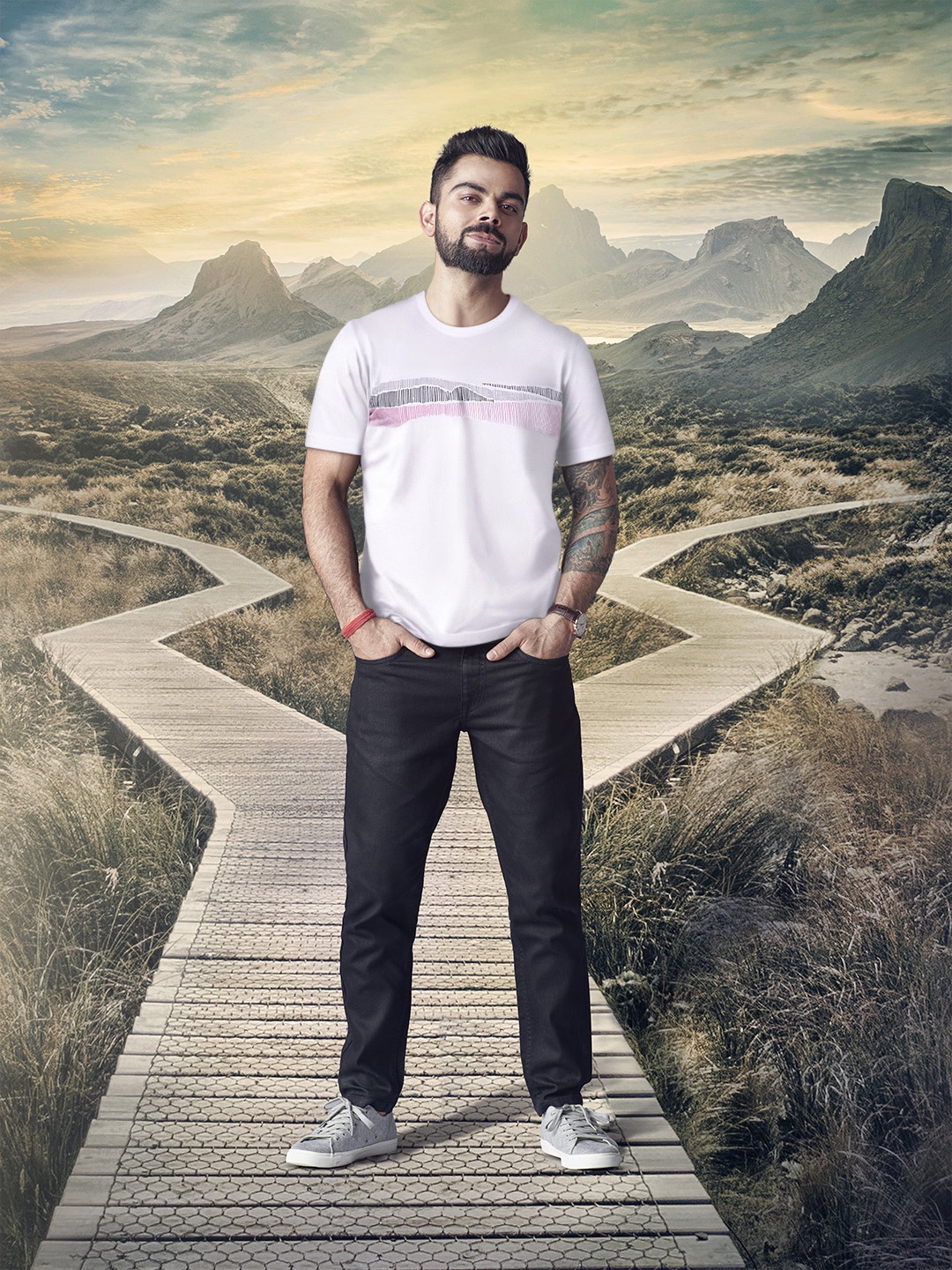

WROGN Men Geometric Printed Slim Fit T-shirt, White