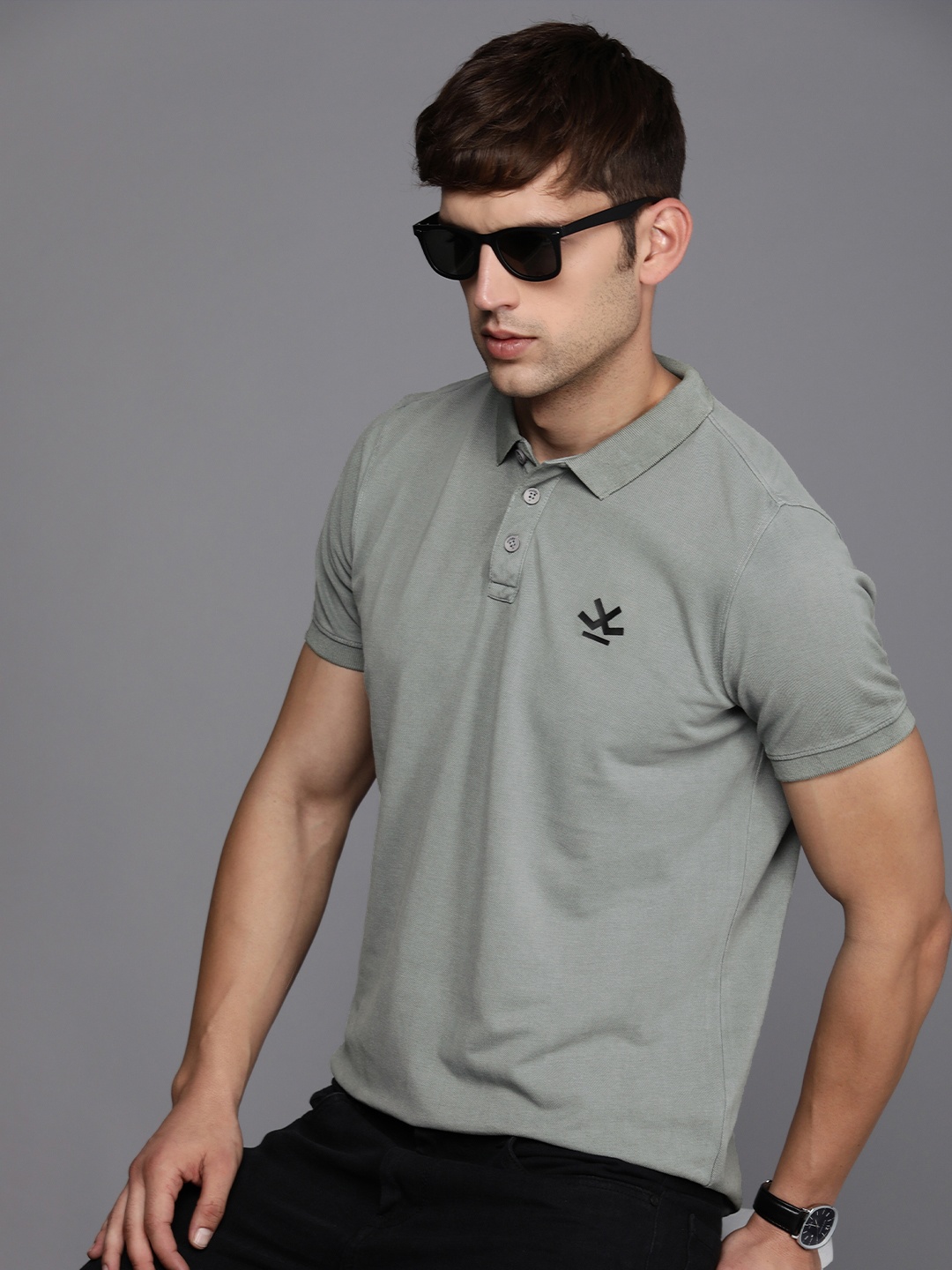 

WROGN Solid Polo Collar Casual T-shirt, Grey