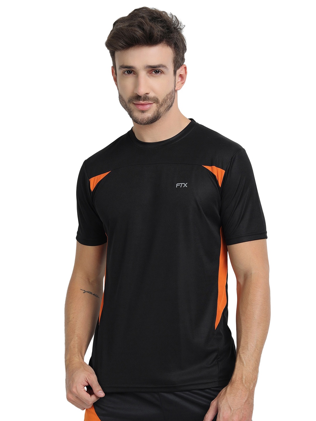 

FTX Colourblocked Round Neck Sports T-shirt, Black