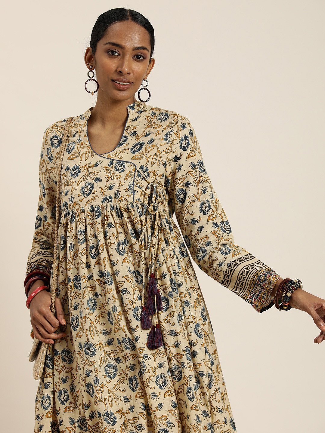 

Taavi Kalamkari Floral Printed Pure Cotton Angrakha Kurta, Beige