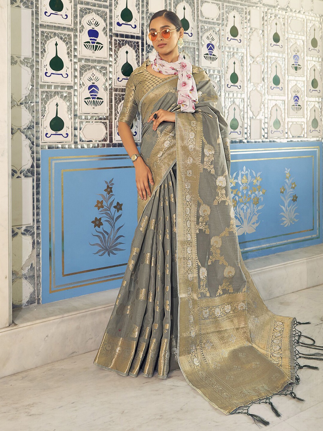 

Mitera Grey & Gold-Toned Woven Design Zari Art Silk Banarasi Saree