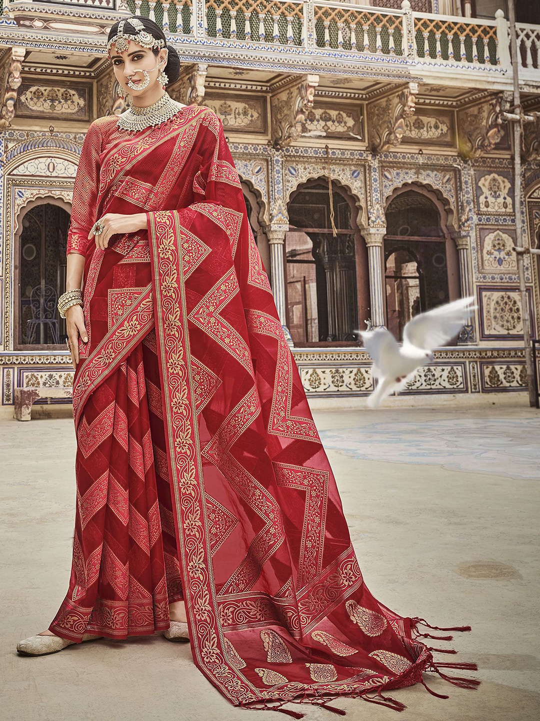 

Mitera Gold-Toned Woven Design Zari Banarasi Saree, Red