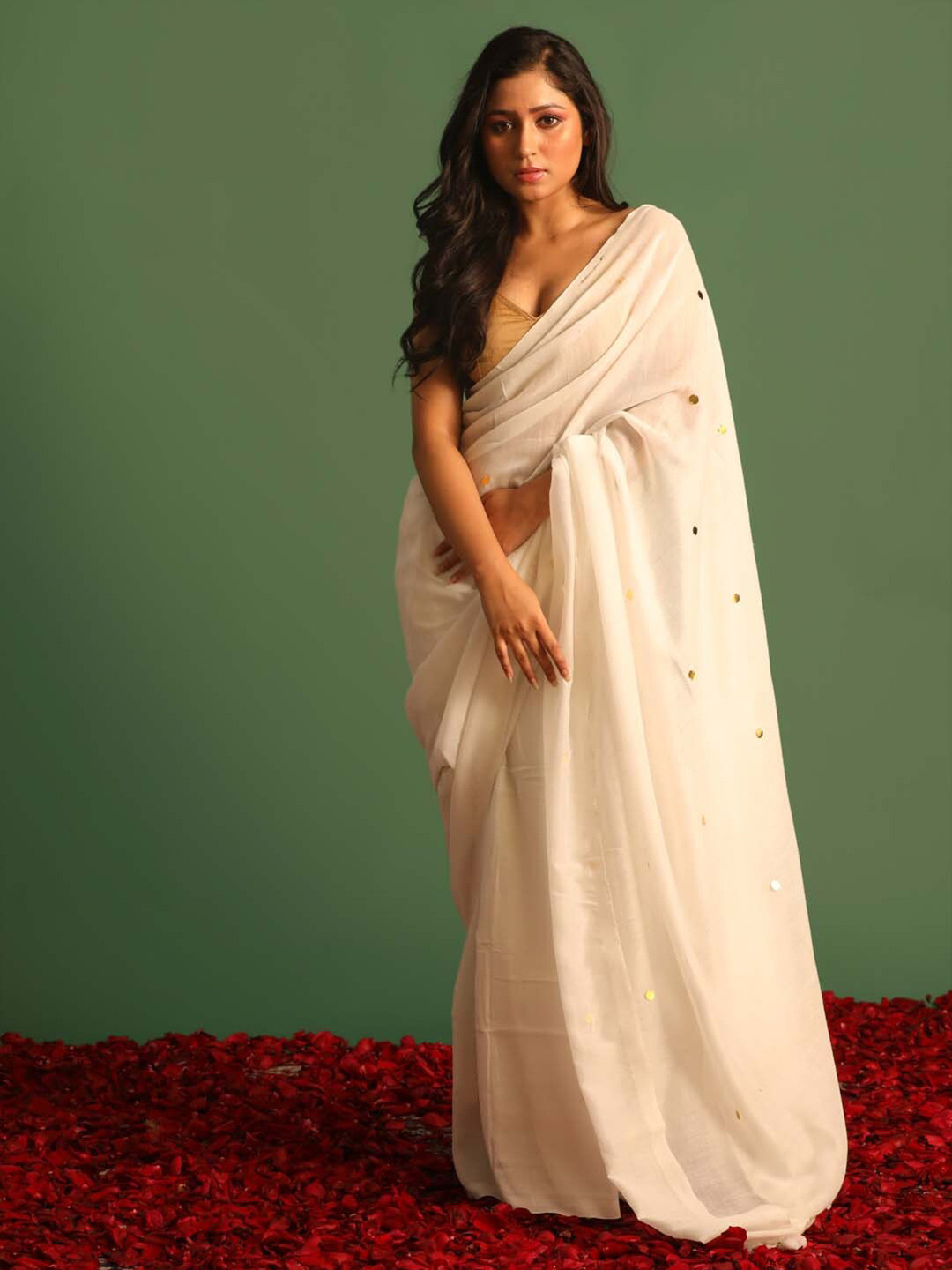 

Saranee Embellished Sequinned Pure Cotton Jamdani Saree, White