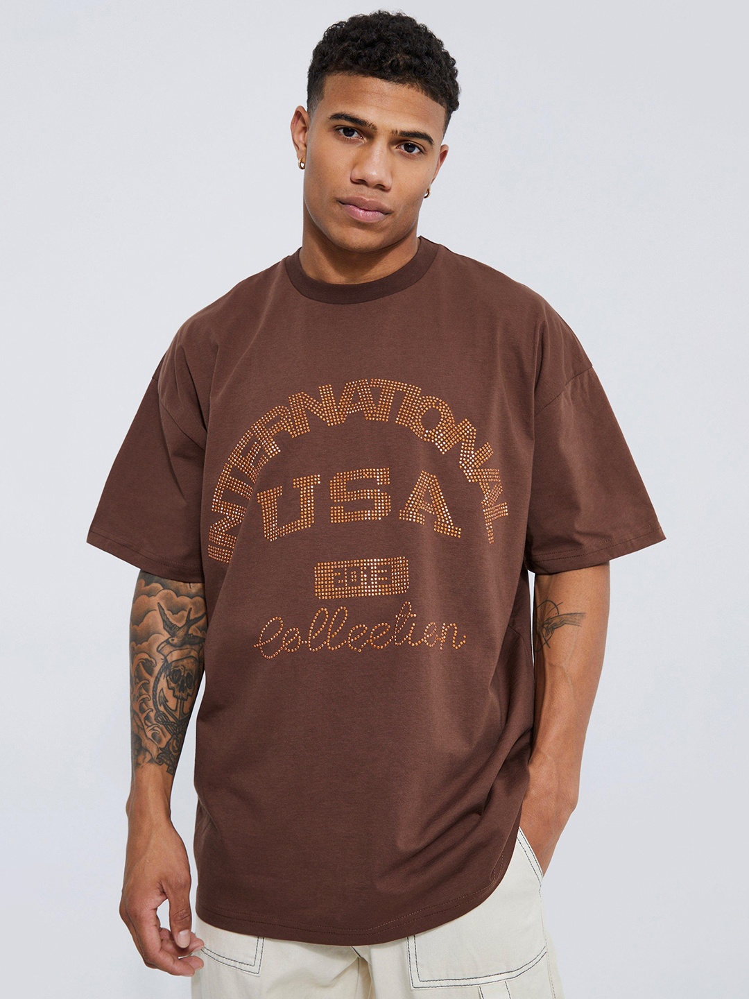 

boohooMAN Men Typography Embellished Pure Cotton Oversized T-shirt, Brown