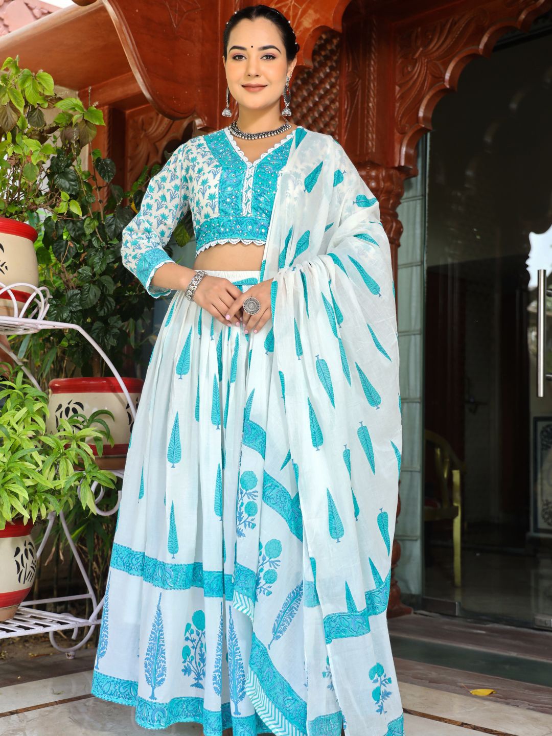 

Zolo Label Printed Ready to Wear Lehenga & Blouse With Dupatta, White