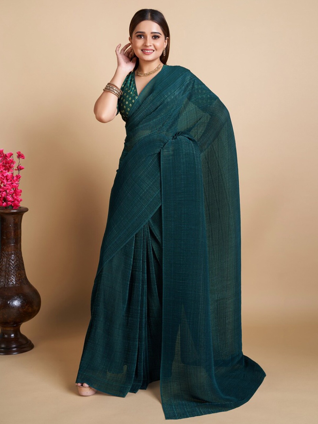 

ODETTE Solid Poly Georgette Saree, Teal