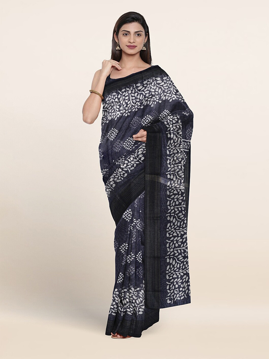 

Pothys Floral Printed Saree, Navy blue