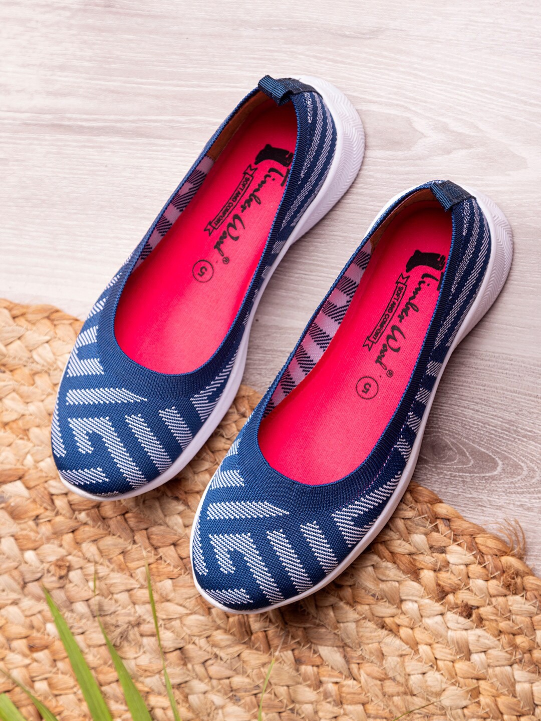 

TimberWood Woven Design Walking Shoes, Navy blue