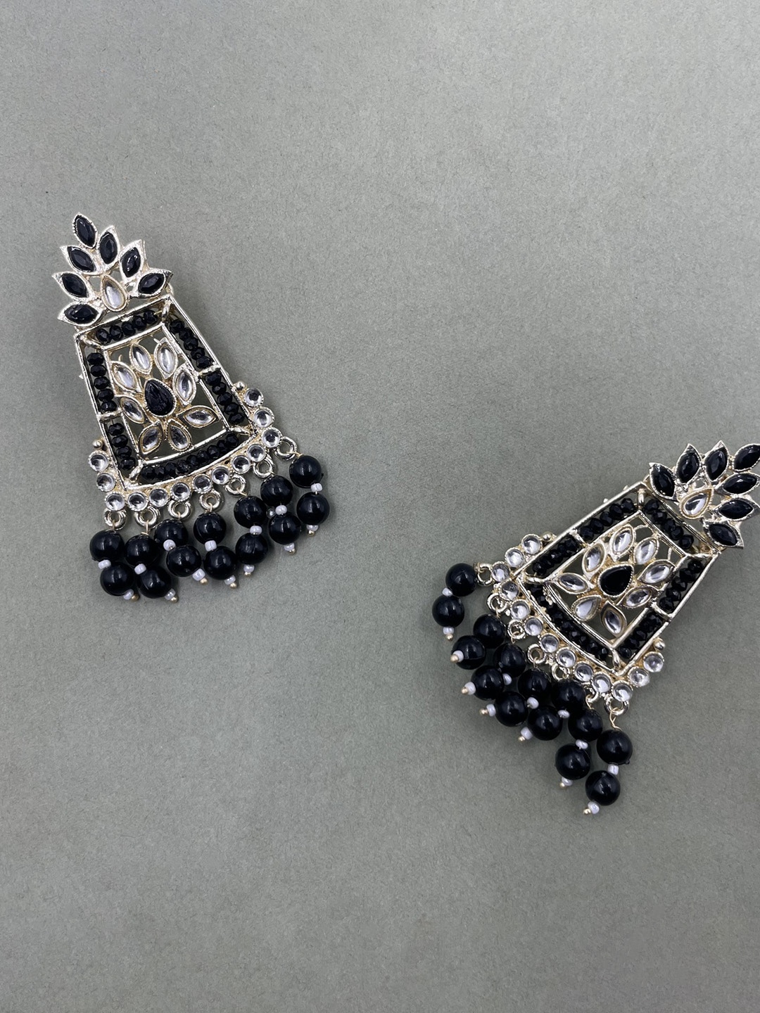 

Rhymee Gold-Plated Kundan-Studded & Beaded Floral Drop Earrings