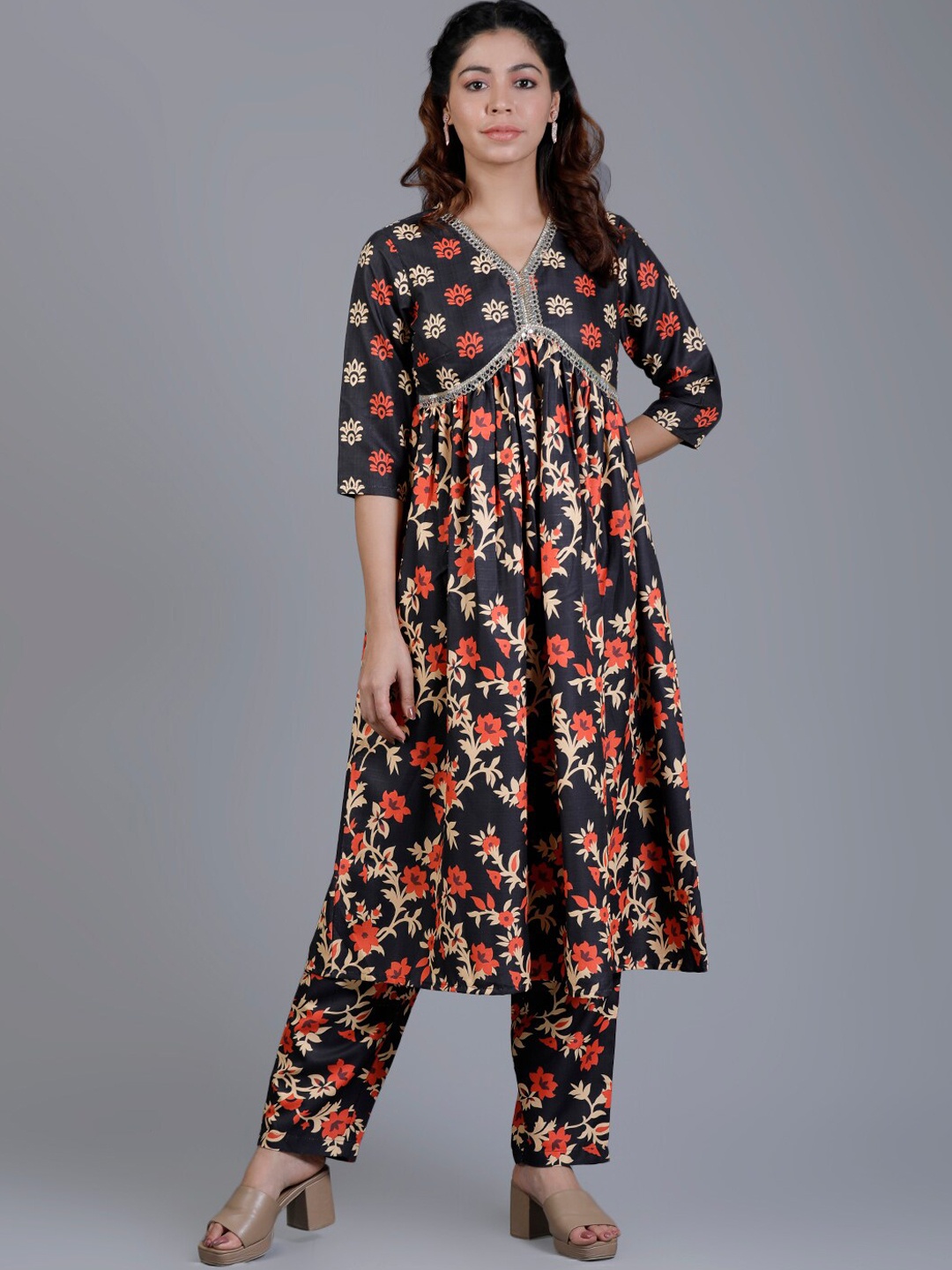 

V TRADITION Ethnic-Motifs Printed V-Neck Mirror Work Empire A-Line Kurta With Trousers, Black