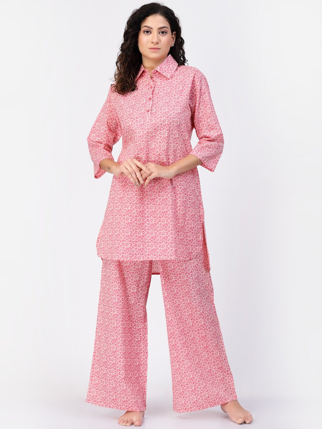 

Sweet Dreams Pink & White Ethnic Motifs Printed Pure Cotton Night Suit