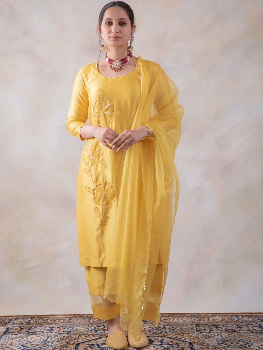 

baidehi Floral Embroidered Sequined Kurta & Trousers Dupatta, Yellow