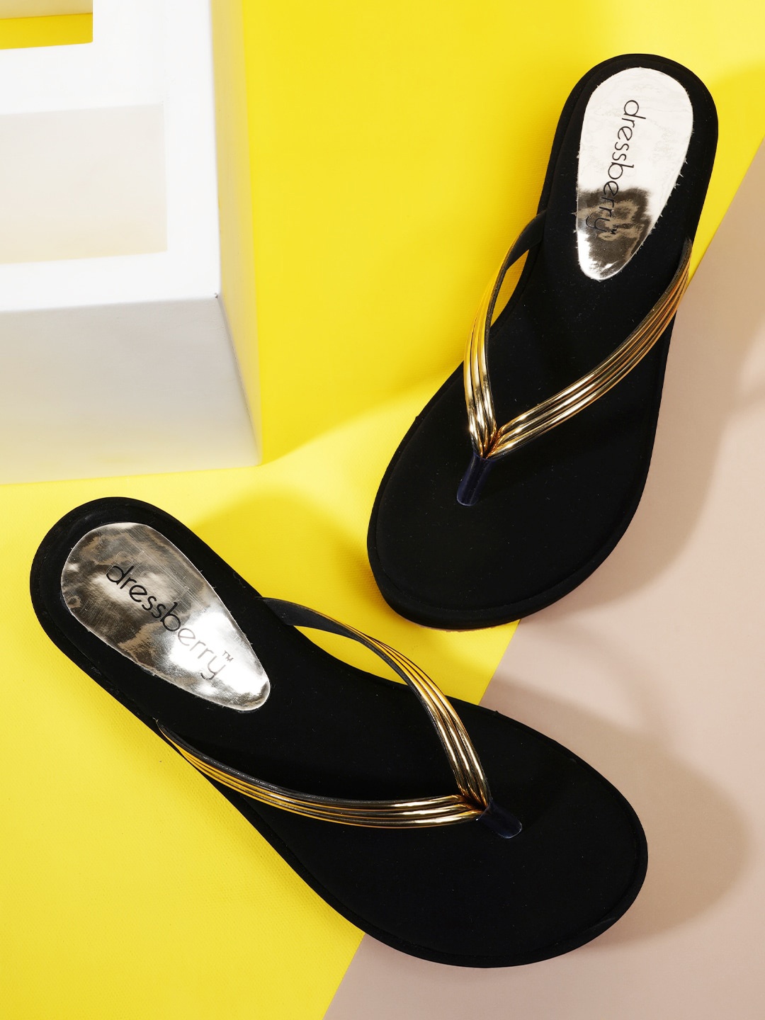 

DressBerry Gold-Toned Embellished Wedge Heels