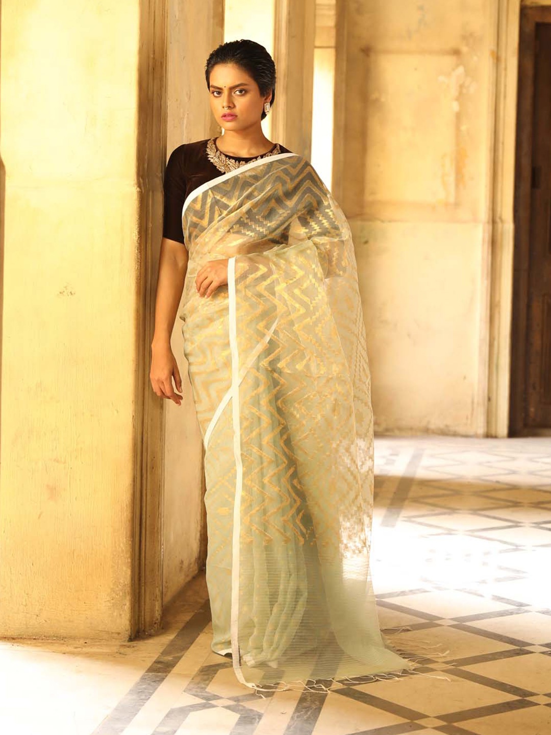 

Indethnic Woven Design Zari Tissue Jamdani Saree, Green