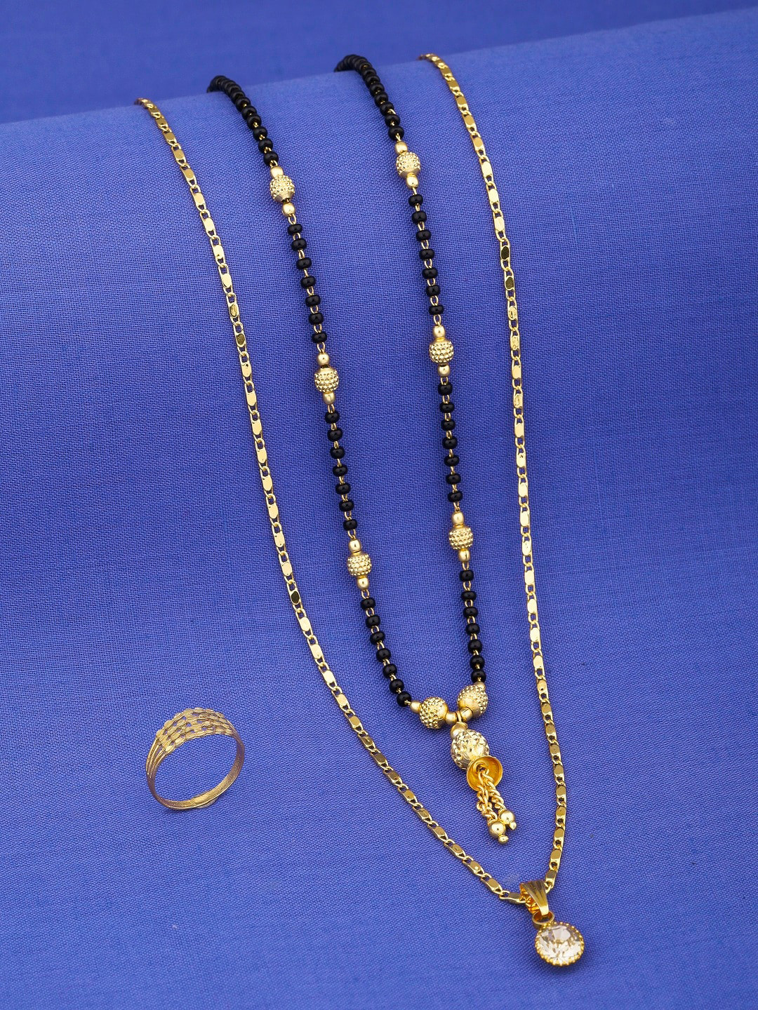 

JEWEL WORLD Gold-Plated Stone Studded & Beaded Mangalsutra With Chain & Ring