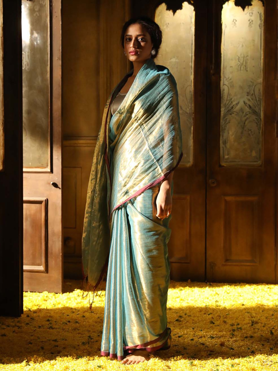 

Indethnic Zari Pure Cotton Jamdani Saree, Blue