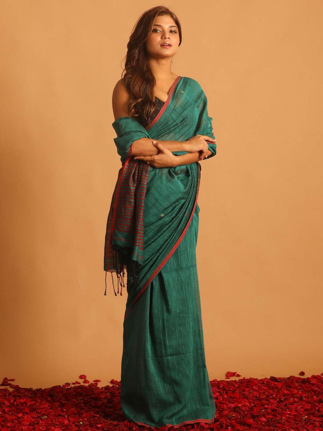 

Indethnic Ethnic Motifs Pure Cotton Jamdani Saree, Green