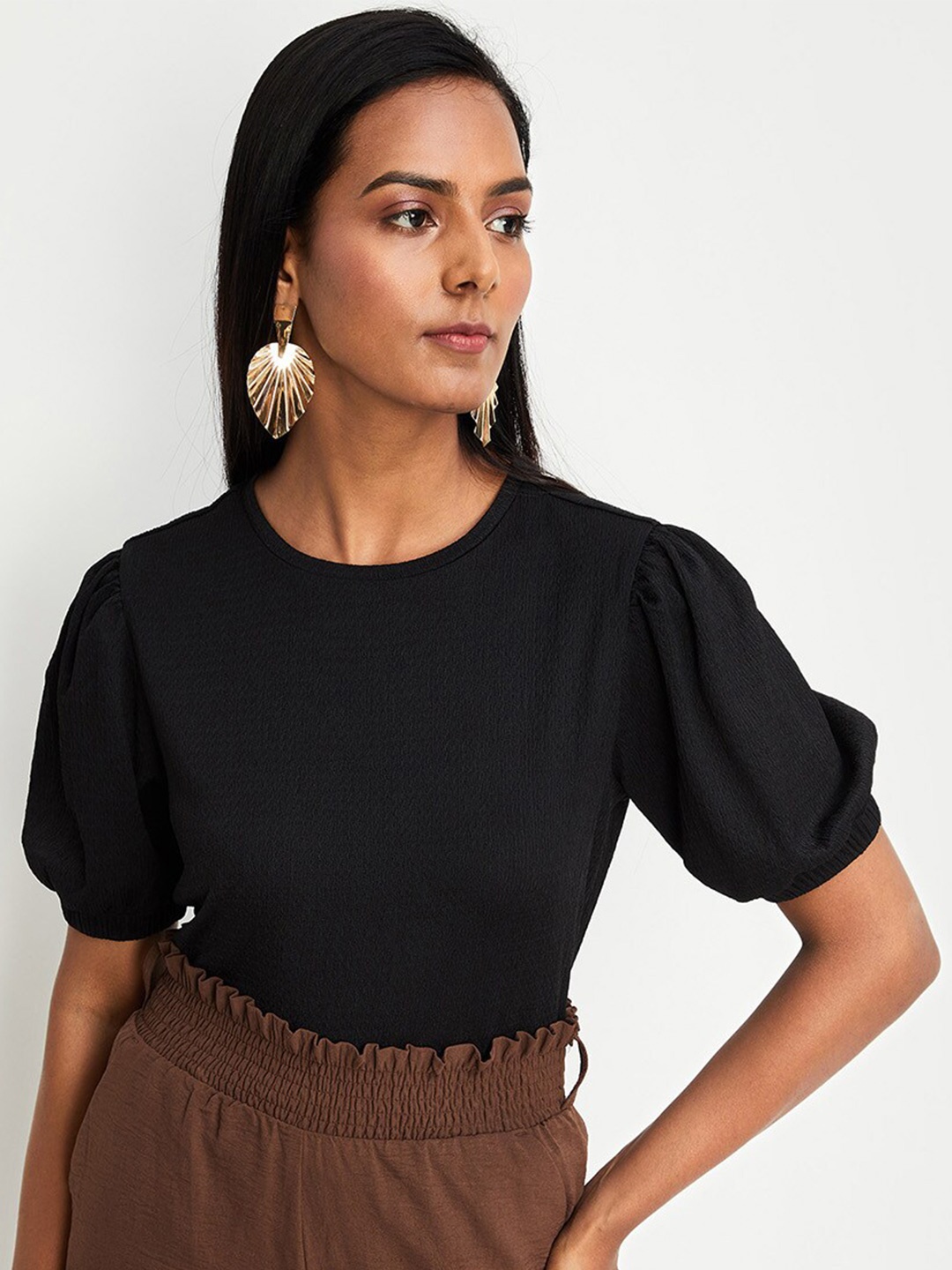 

max Round Neck Puff Sleeves Top, Black